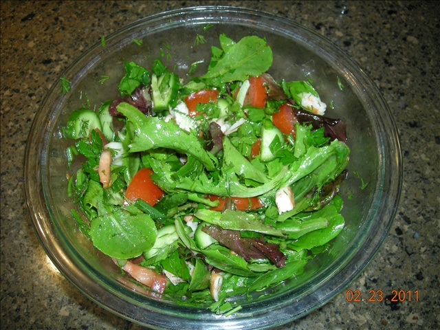 зеленый салат с креветками